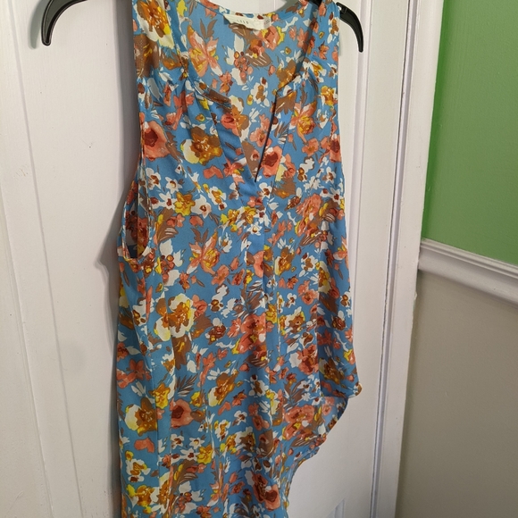 Lush Tank Top - Picture 2 of 6